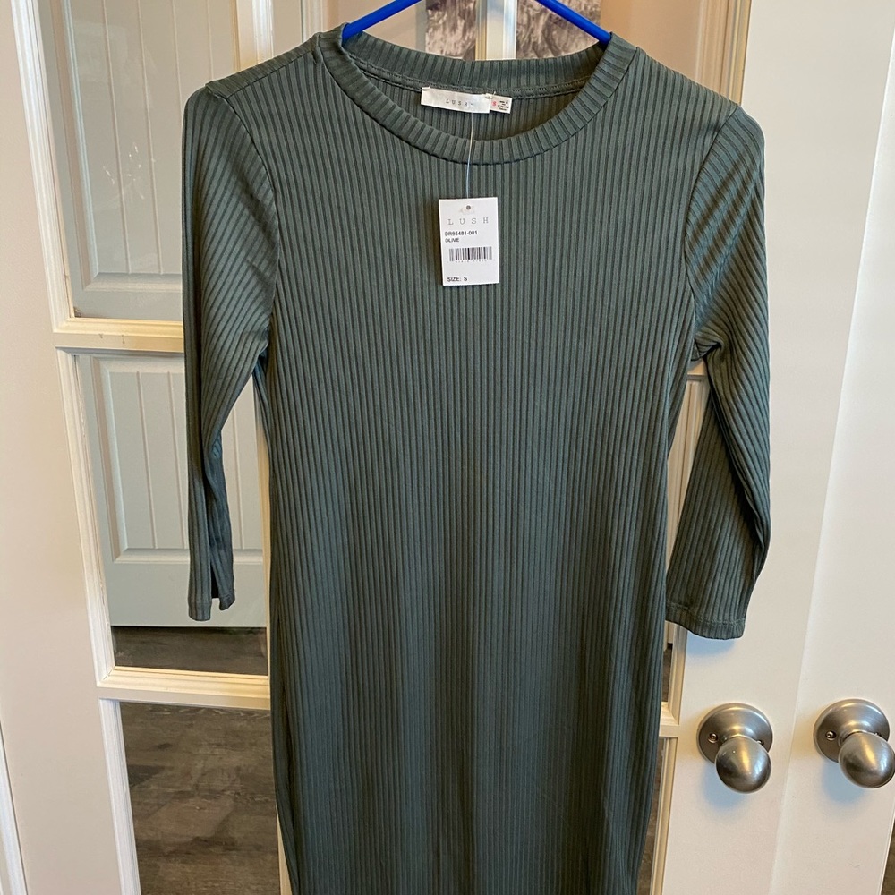 Lush Ribbed Body-con Dress - Picture 3 of 7